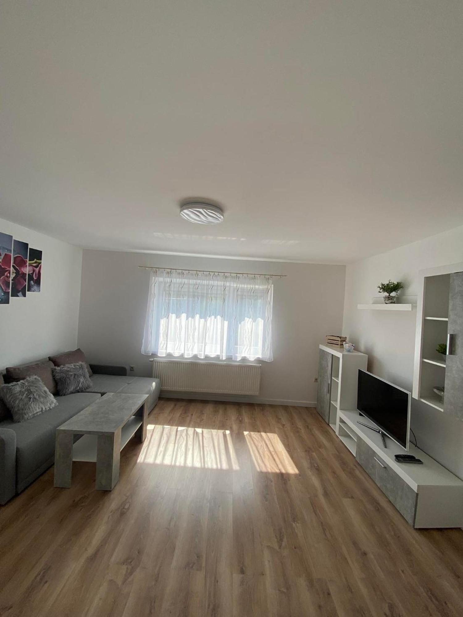 Apartman Nikol Prievidza Ngoại thất bức ảnh